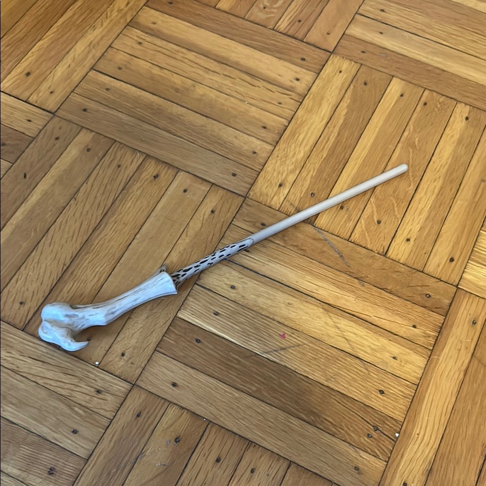 Interactive Lord Voldemort™ Wand – Channel the Dark Arts